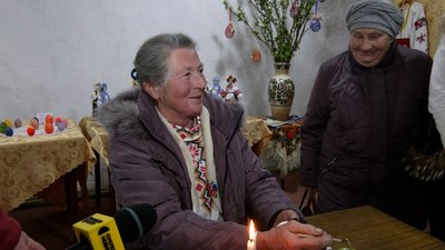 "П'ять поколінь вже пишуть писанки": як у Новгороді-Сіверському готуються до Великодня "П'ять поколінь вже пишуть писанки": як у Новгороді-Сіверському готуються до Великодня