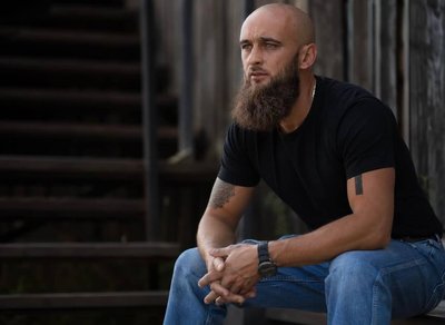 «Я думав закінчити життя самогубством»: ветеран з Одещини після служби створив простір для підтримки військових «Я думав закінчити життя самогубством»: ветеран з Одещини після служби створив простір для підтримки військових