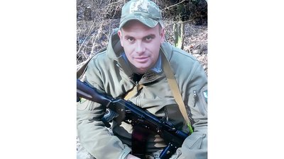 На Чернігівщині поховали Сергія Дроня та Ярослава Олійника, якого опізнали за допомогою ДНК-експертизи На Чернігівщині поховали Сергія Дроня та Ярослава Олійника, якого опізнали за допомогою ДНК-експертизи