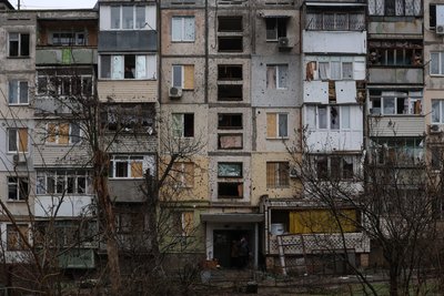 Крадуть серед руїн: як на Херсонщині розслідують злочини у прибережних зонах Крадуть серед руїн: як на Херсонщині розслідують злочини у прибережних зонах