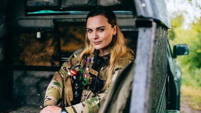 У Вінниці вшанували пам'ять журналістки та парамедикині Ірини Цибух У Вінниці вшанували пам'ять журналістки та парамедикині Ірини Цибух