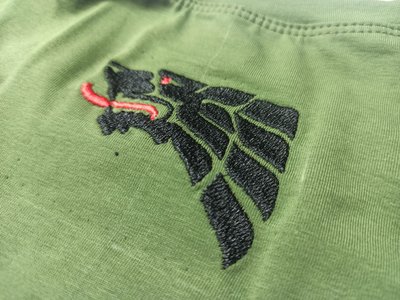 У Кропивницькому шиють футболки, щоб купити оптику та дрони для військових У Кропивницькому шиють футболки, щоб купити оптику та дрони для військових