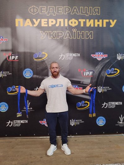 Вінницький спортсмен став рекордсменом України з пауреліфтингу Вінницький спортсмен став рекордсменом України з пауреліфтингу
