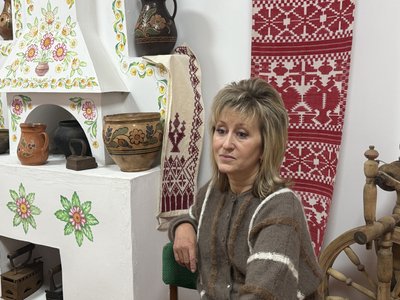 У Кролевці майстрині виготовляють шопери за донат для війська У Кролевці майстрині виготовляють шопери за донат для війська