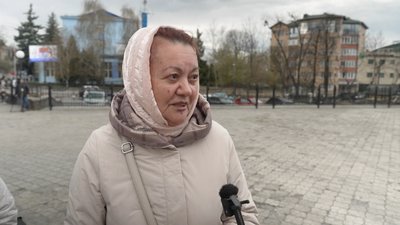 Часник, крашанки і ковбаса: як в Свято-Покровському соборі в Рівному освячують великодні кошики Часник, крашанки і ковбаса: як в Свято-Покровському соборі в Рівному освячують великодні кошики