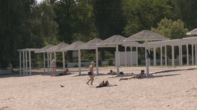 "Намагаємося приїжджати сюди щороку": на пляжах Черкас розпочався купальний сезон "Намагаємося приїжджати сюди щороку": на пляжах Черкас розпочався купальний сезон