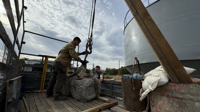 У Рогані під Харковом відновлюють найбільшу водонапірну вежу, пошкоджену обстрілами Росії у 2022 році У Рогані під Харковом відновлюють найбільшу водонапірну вежу, пошкоджену обстрілами Росії у 2022 році