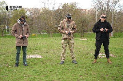 "Це найбільш перспективна військова професія": як готують пілотів FPV-дронів в Одесі "Це найбільш перспективна військова професія": як готують пілотів FPV-дронів в Одесі