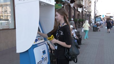 Карткою, телефоном або QR-квитком: як реагують пасажири на зміну системи оплати проїзду у Рівному Карткою, телефоном або QR-квитком: як реагують пасажири на зміну системи оплати проїзду у Рівному