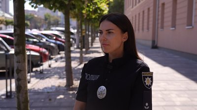 У Дніпрі знайшли покинуте немовля в пакеті: що розповіли сусіди матері та поліція У Дніпрі знайшли покинуте немовля в пакеті: що розповіли сусіди матері та поліція
