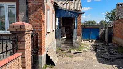 Наслідки обстрілу селище Райське Дружківська громада Донецька область 19 серпня 2025 рік Наслідки обстрілу селище Райське Дружківська громада Донецька область 19 серпня 2025 рік