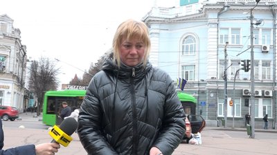 Два роки алеї пам’яті на майдані Корольова у Житомирі: встановили 316 прапорців Два роки алеї пам’яті на майдані Корольова у Житомирі: встановили 316 прапорців