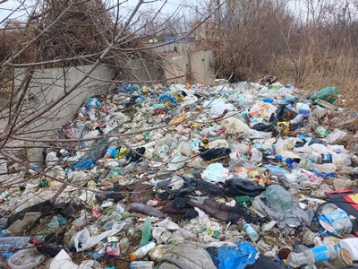 У Пересипському районі Одеси виявили незаконне сміттєзвалище У Пересипському районі Одеси виявили незаконне сміттєзвалище