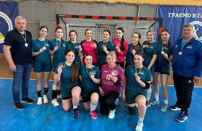 Сумські команди з медалями чемпіонів України з гандболу Сумські команди з медалями чемпіонів України з гандболу
