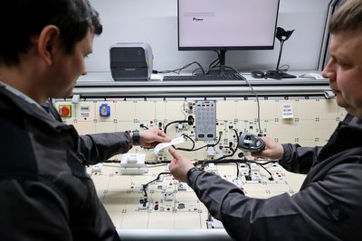 Японія інвестувала понад 200 тис. євро у дві львівські профтехшколи Японія інвестувала понад 200 тис. євро у дві львівські профтехшколи