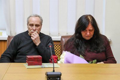 У Житомирі рідним полеглих воїнів передали державні та відомчі нагороди У Житомирі рідним полеглих воїнів передали державні та відомчі нагороди