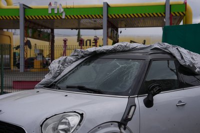 Пошкоджена російським дроном АЗС у Салтівському районі Харкова, 1 травня 2026 року Пошкоджена російським дроном АЗС у Салтівському районі Харкова, 1 травня 2026 року