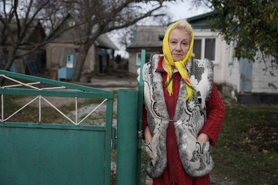 "Коли ж той с*чий син Путін здохне". Що місцеві розповіли про життя в Демуриному на Дніпропетровщині за 11 км від фронту "Коли ж той с*чий син Путін здохне". Що місцеві розповіли про життя в Демуриному на Дніпропетровщині за 11 км від фронту
