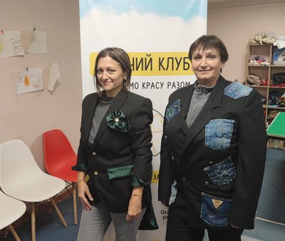 Одяг з джинсів, пошитий у "Жіночому клубі" на Харківщині Одяг з джинсів, пошитий у "Жіночому клубі" на Харківщині