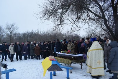 Загинув на Донеччині: на Черкащині провели в останню путь захисника Загинув на Донеччині: на Черкащині провели в останню путь захисника