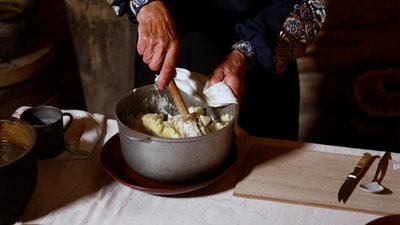 "Кулінарний спадок". Як готували давні чеські шкубанки на Рівненщині "Кулінарний спадок". Як готували давні чеські шкубанки на Рівненщині