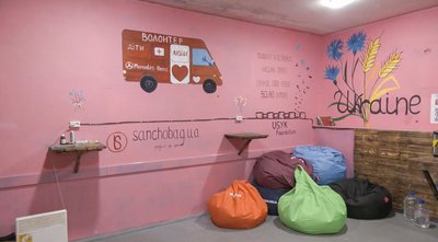 "Дехто по 80 днів не купався". Як працює прифронтовий "пункт незламності" для військових на Донеччині "Дехто по 80 днів не купався". Як працює прифронтовий "пункт незламності" для військових на Донеччині