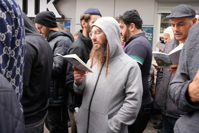 10 тисяч хасидів в Умані одночасно молилися — фоторепортаж з місця події 10 тисяч хасидів в Умані одночасно молилися — фоторепортаж з місця події
