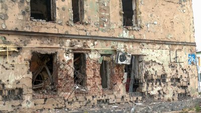 пошкоджені будинки життя люди ситуація руйнування прифронтове Курахове Донецька область пошкоджені будинки життя люди ситуація руйнування прифронтове Курахове Донецька область