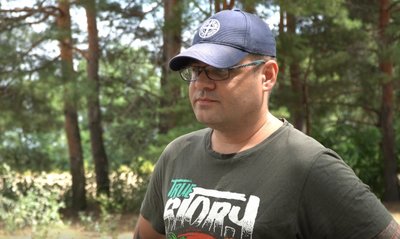 У річці Дніпро вода відійшла від берега на кілька метрів. З чим пов`язують обміління У річці Дніпро вода відійшла від берега на кілька метрів. З чим пов`язують обміління