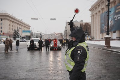 Хвилина мовчання у центрі Харкова Хвилина мовчання у центрі Харкова