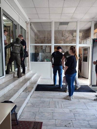У кабінеті першого заступника головного прокурора Кіровоградщини НАБУ проводить обшук У кабінеті першого заступника головного прокурора Кіровоградщини НАБУ проводить обшук