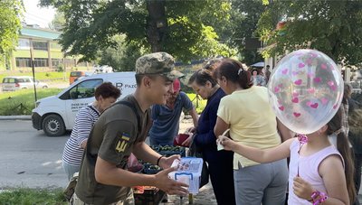 "Хоче віддати останнє": 16-річний кадет з Черкащини збирає донати для ЗСУ "Хоче віддати останнє": 16-річний кадет з Черкащини збирає донати для ЗСУ