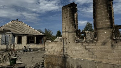 Лісові пожежі пошкоджені будинки обстріли армія РФ наслідки пожежі селище Ярова Лиманська громада Донецька область 4 вересня 2024 рік Лісові пожежі пошкоджені будинки обстріли армія РФ наслідки пожежі селище Ярова Лиманська громада Донецька область 4 вересня 2024 рік