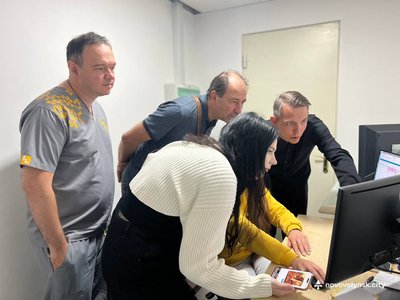 У селі на Волині під іконою з російським святим знайшли зображення Богородиці У селі на Волині під іконою з російським святим знайшли зображення Богородиці