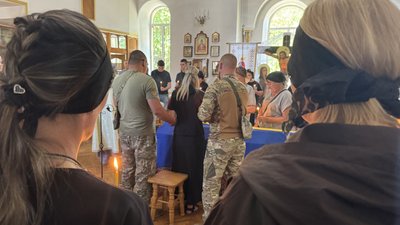 Назавжди 35: у Миколаєві попрощались з нацгвардійцем, який 10 місяців вважався зниклим безвісти Назавжди 35: у Миколаєві попрощались з нацгвардійцем, який 10 місяців вважався зниклим безвісти