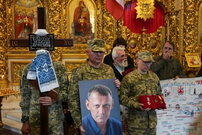 Рада проголосувала за запит до президента щодо надання звання Героя України Карпюку та Рощиній Рада проголосувала за запит до президента щодо надання звання Героя України Карпюку та Рощиній