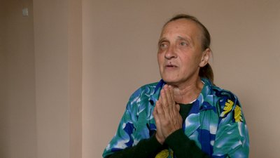 "Викличете поліцію — вб'ю": на Чернігівщині 25-річний чоловік побив 60-річну жінку "Викличете поліцію — вб'ю": на Чернігівщині 25-річний чоловік побив 60-річну жінку