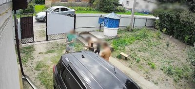 Побиття ветерана у Настасові, камера відеоспостереження, Ігор Бельдій, Тернопільщина, листопад 2025 Побиття ветерана у Настасові, камера відеоспостереження, Ігор Бельдій, Тернопільщина, листопад 2025