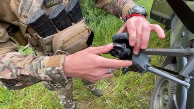 "Поки в повітрі ми перемагаємо": як на Авдіївському напрямку працює екіпаж БпЛА з Прилук "Поки в повітрі ми перемагаємо": як на Авдіївському напрямку працює екіпаж БпЛА з Прилук
