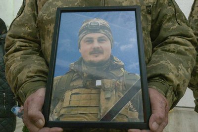 Портрет загиблого військового Костянтина Ковбаснюка Портрет загиблого військового Костянтина Ковбаснюка
