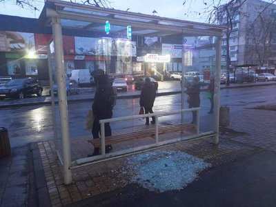 В Одесі розбили 13 зупинок від початку 2024 року В Одесі розбили 13 зупинок від початку 2024 року
