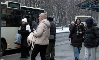 "Складно вийти": чому у черкаських маршрутних автобусах відчиняють не всі двері "Складно вийти": чому у черкаських маршрутних автобусах відчиняють не всі двері