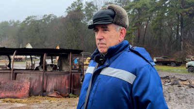 "Підійшла до сараю — назустріч іде корова без очей": що відомо про атаку РФ по фермі на Чернігівщині, де загинула худоба "Підійшла до сараю — назустріч іде корова без очей": що відомо про атаку РФ по фермі на Чернігівщині, де загинула худоба