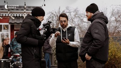 «Ми зараз через мистецтво, через красу співіснуємо з болем», — OTOY на Фабричній,12 «Ми зараз через мистецтво, через красу співіснуємо з болем», — OTOY на Фабричній,12