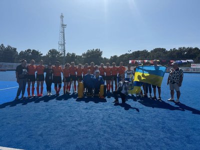 Сумчанки стартували на хокейних турнірах Сумчанки стартували на хокейних турнірах