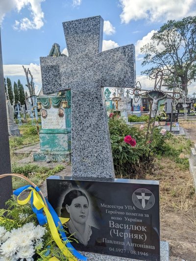 Військовий встановив пам’ятники загиблим повстанцям на Рівненщині: що він розповів Військовий встановив пам’ятники загиблим повстанцям на Рівненщині: що він розповів