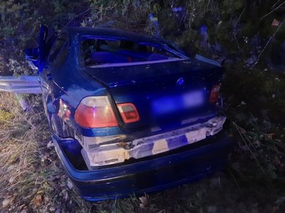 Поліція розшукує водія, який втік після смертельної ДТП на Закарпатті Поліція розшукує водія, який втік після смертельної ДТП на Закарпатті