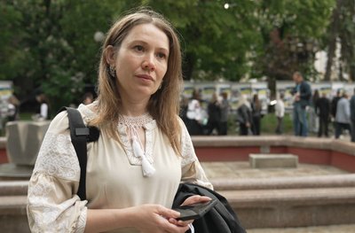 Дружина полеглого військового Олена Пєнкіна, акція «Вишита стрічка пам’яті», День вишиванки, 21 травня 2026 року Дружина полеглого військового Олена Пєнкіна, акція «Вишита стрічка пам’яті», День вишиванки, 21 травня 2026 року
