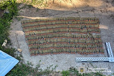 Сказав, що знайшов у прикордонній зоні: 600 патронів виявили правоохоронці в чоловіка на Рівненщині Сказав, що знайшов у прикордонній зоні: 600 патронів виявили правоохоронці в чоловіка на Рівненщині