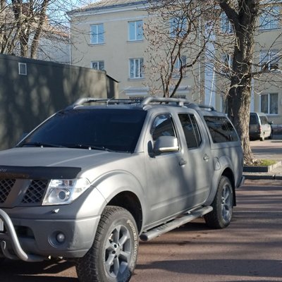 У Хмельницькому передали техніку для військових